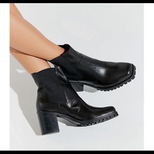 UO Alex Square Toe Chelsea Boots